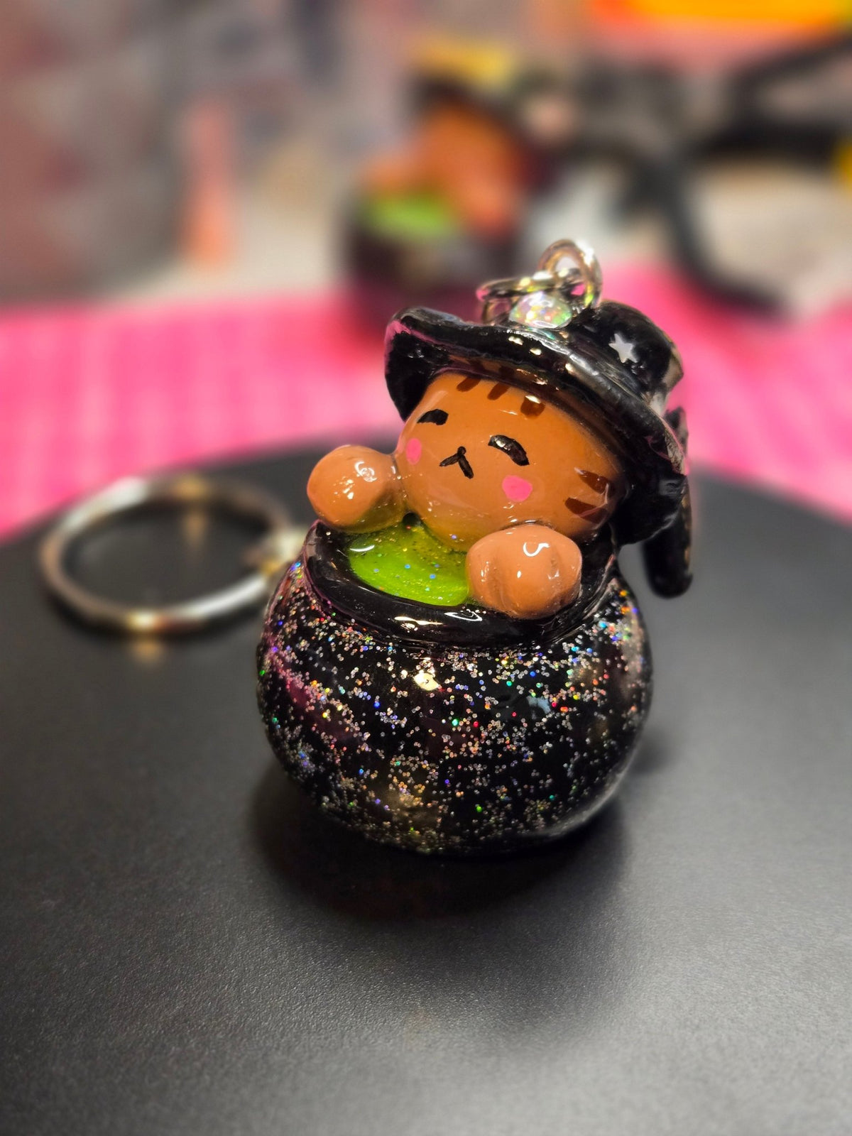 Cauldron Cat Keychain - PeachCharmory