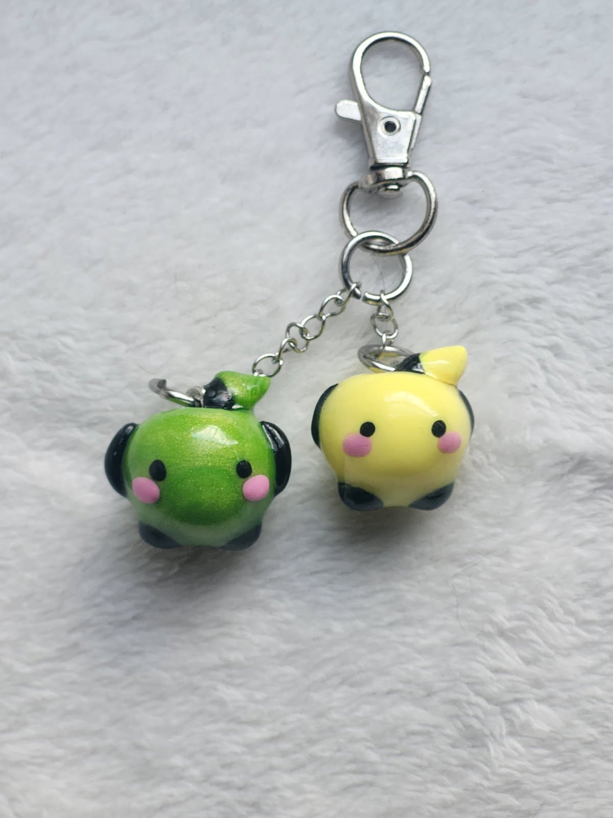 Junimo Keychain (comes with 2 junimos) - PeachCharmory