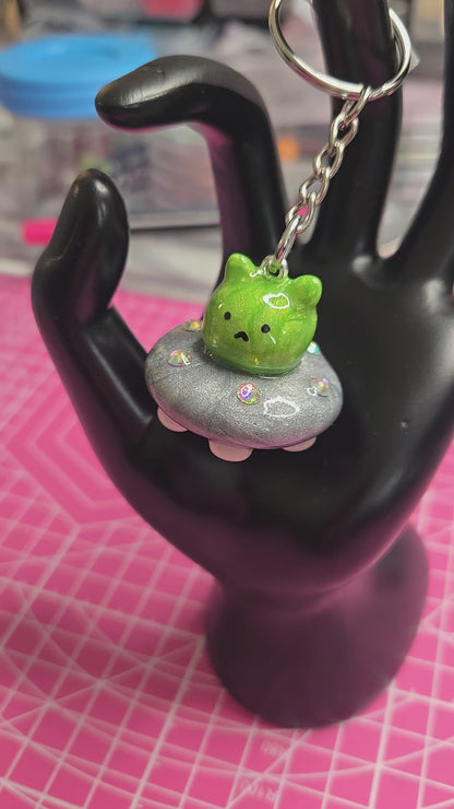 Alien cat keychain glow in the dark underside lights